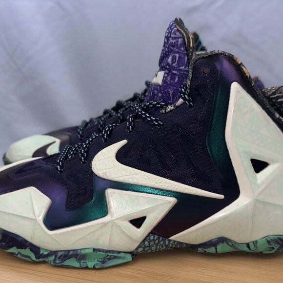 Nike LeBron James XI GS All Star Nola Gumbo Green Glow Sz 5.5Y 621712-701 - Picture 5 of 9